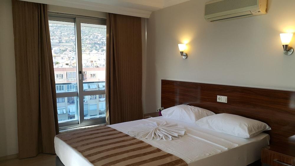 Midi & Hotell 5*