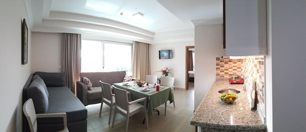 Midi & Hotell
